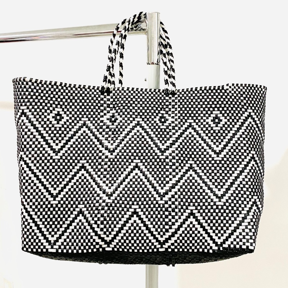 Market Beach Tote Bag
